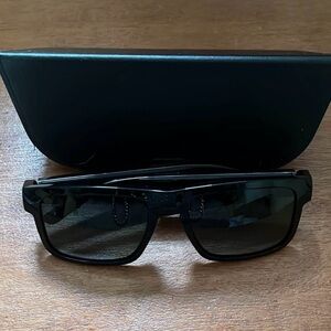 BOSE Sunglasses with Case and charger